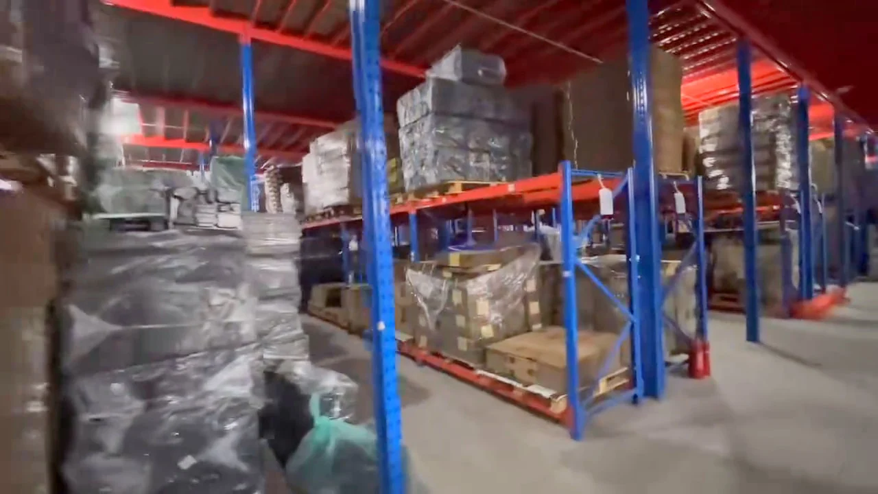 Pallet racking in the Fengbao warehouse